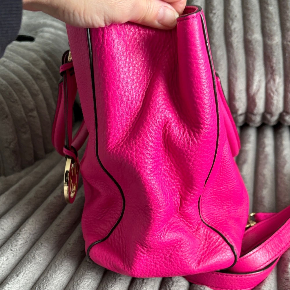 Michael Kors Fuchsia Tote and Wallet Set - Picture 7 of 14